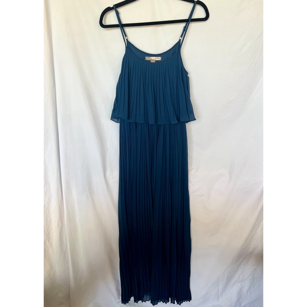 GUC Forever 21 Pleated Navy Maxi Dress